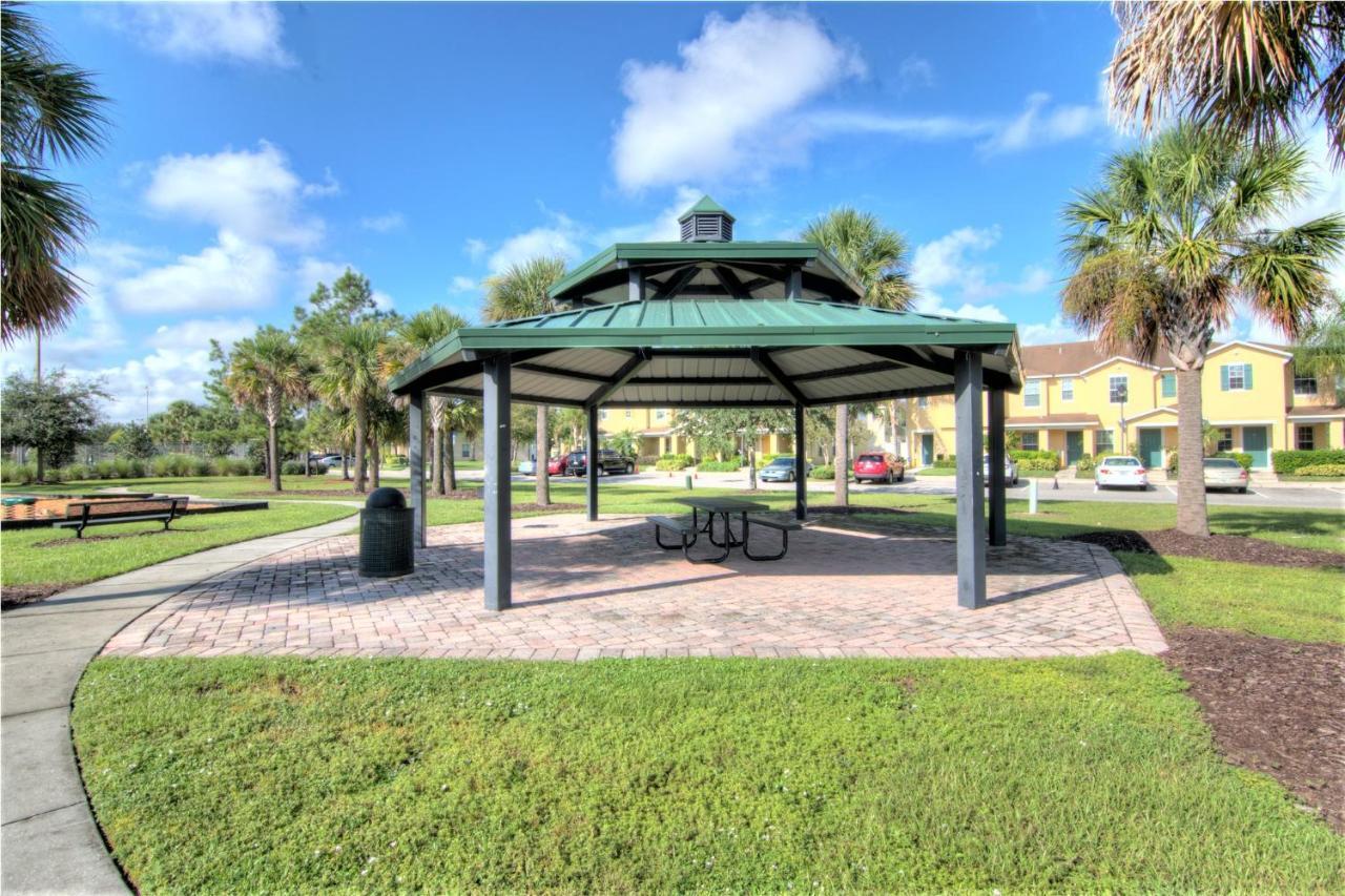 4 Bedroom Sunhaven Townhouse With Pool Near Disney Kissimmee Exterior foto